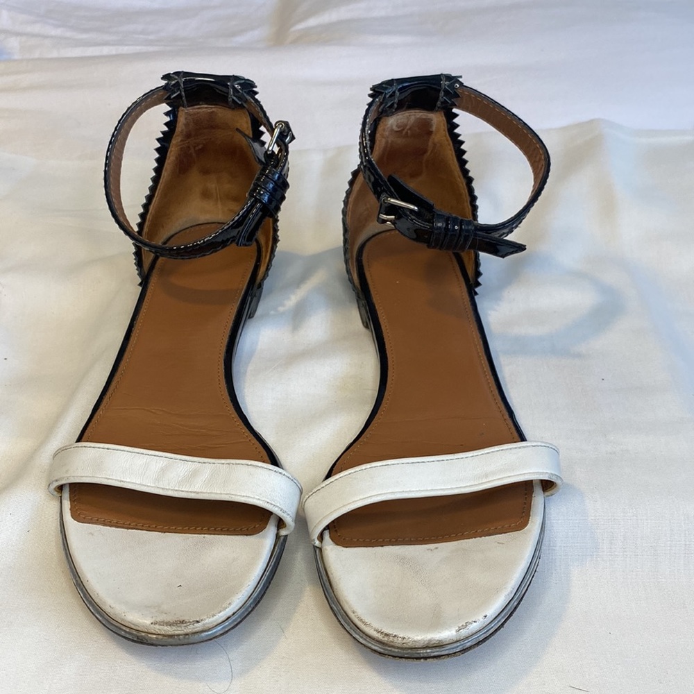 Givenchy 2 Tone Leather Flat Ankle Wrap Sandals Size 9 - Picture 2 of 10